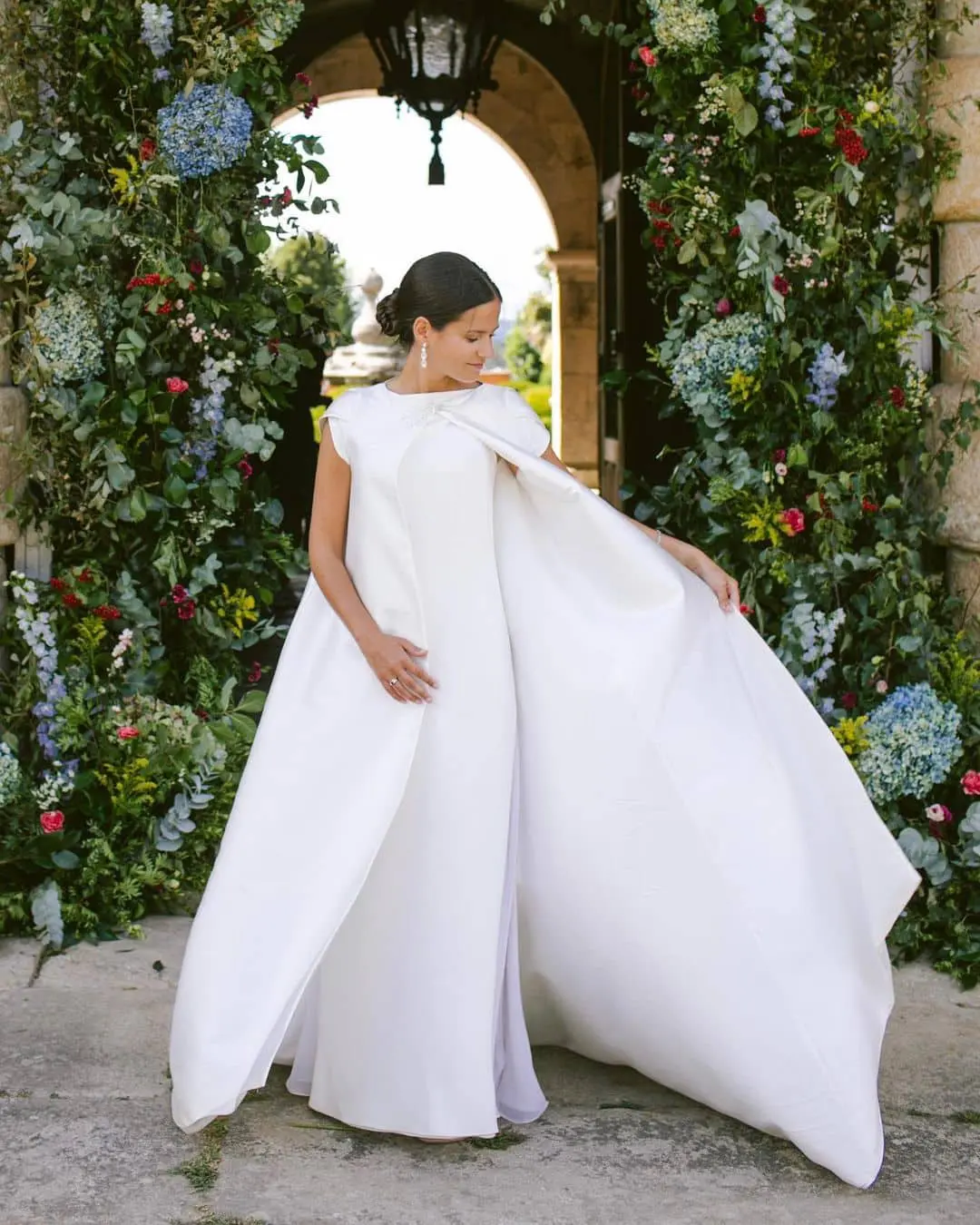 Pieza única de vestido de novia de Jorge Acuña, diseñador con atelier en la calle Almirante de Madrid