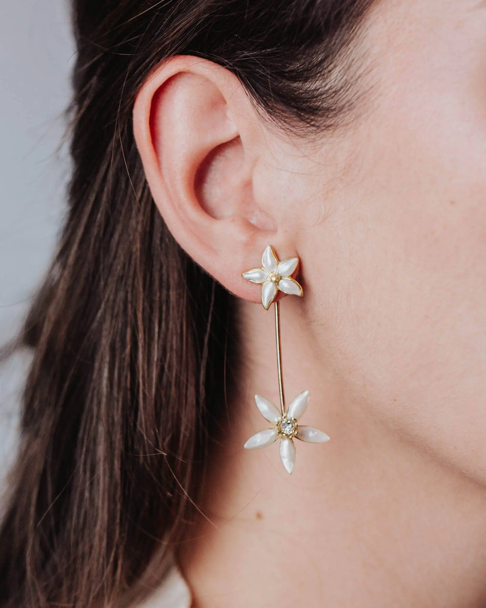 Pendientes de boda de Plata de Ley con diseño de jazmines y cristales