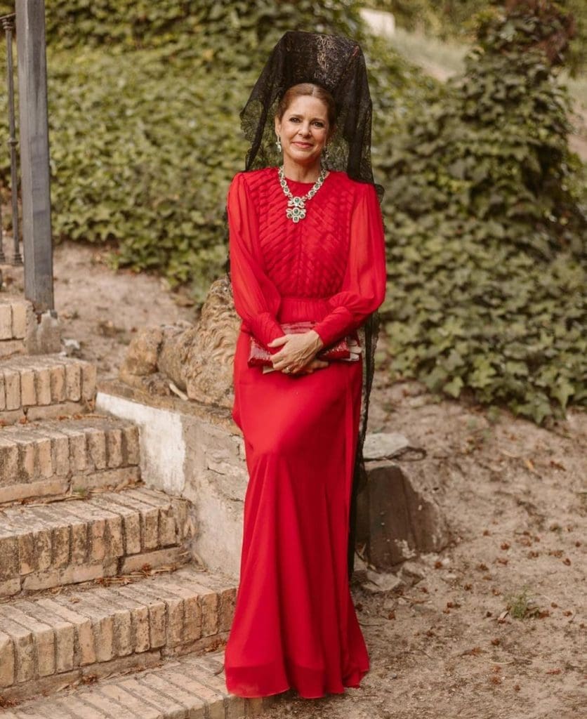 Timeless mother of the groom dress designed by Antonio García.